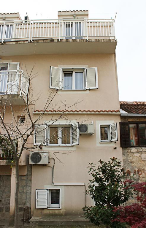 Room Near The Center Split Extérieur photo